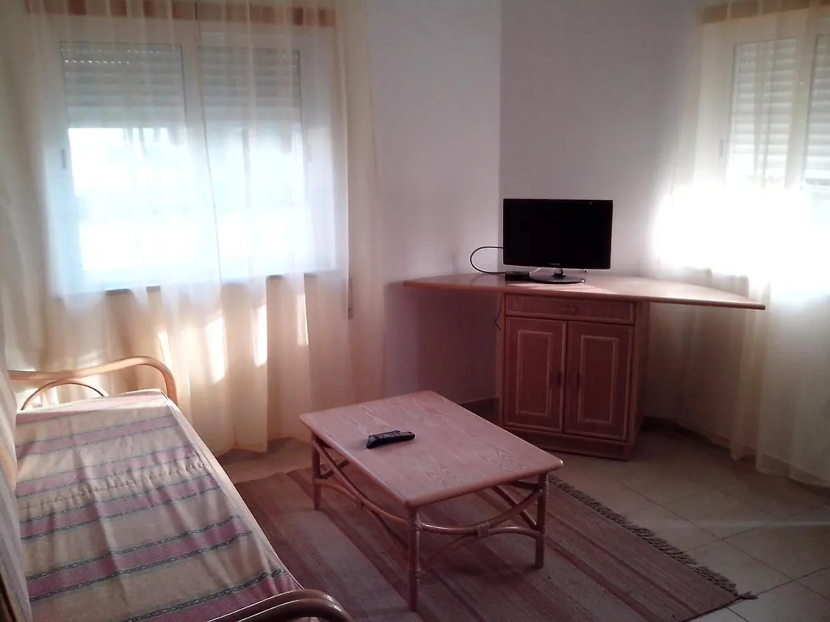 Albufeira 1 Bedroom Apartment 5 Min. From Falesia Beach And Close To Center! E